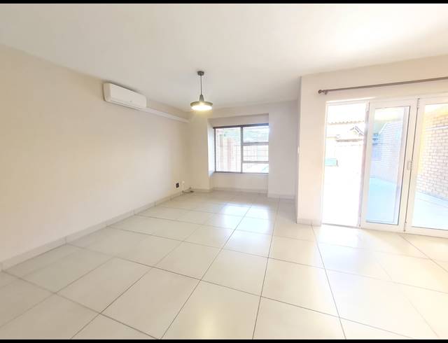 3 BEDROOM SECTIONAL TITLE FOR SALE IN MEER EN SEE